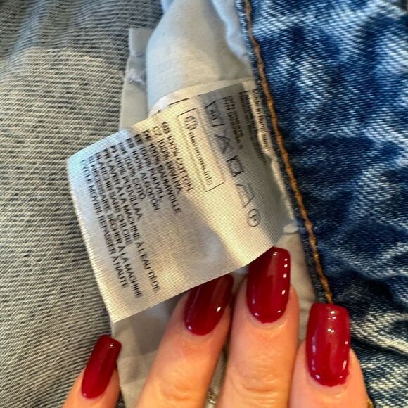 H&M Distressed Light Wash Denim Jeans size 6 - Picture 6 of 6